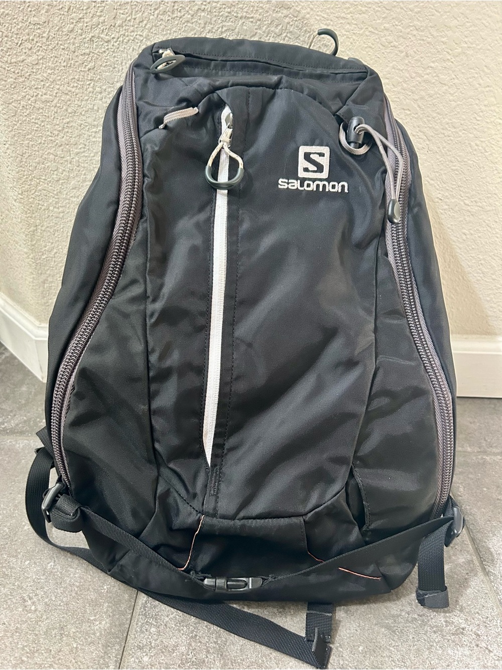 Salomon 15L Black Backpack